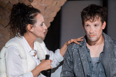 Apátlanság